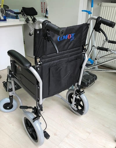 Comfort dm-327 mini özellikli tekerlekli sandalye